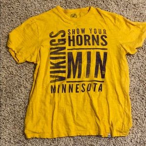 Minnesota Vikings T-Shirt Size: Large